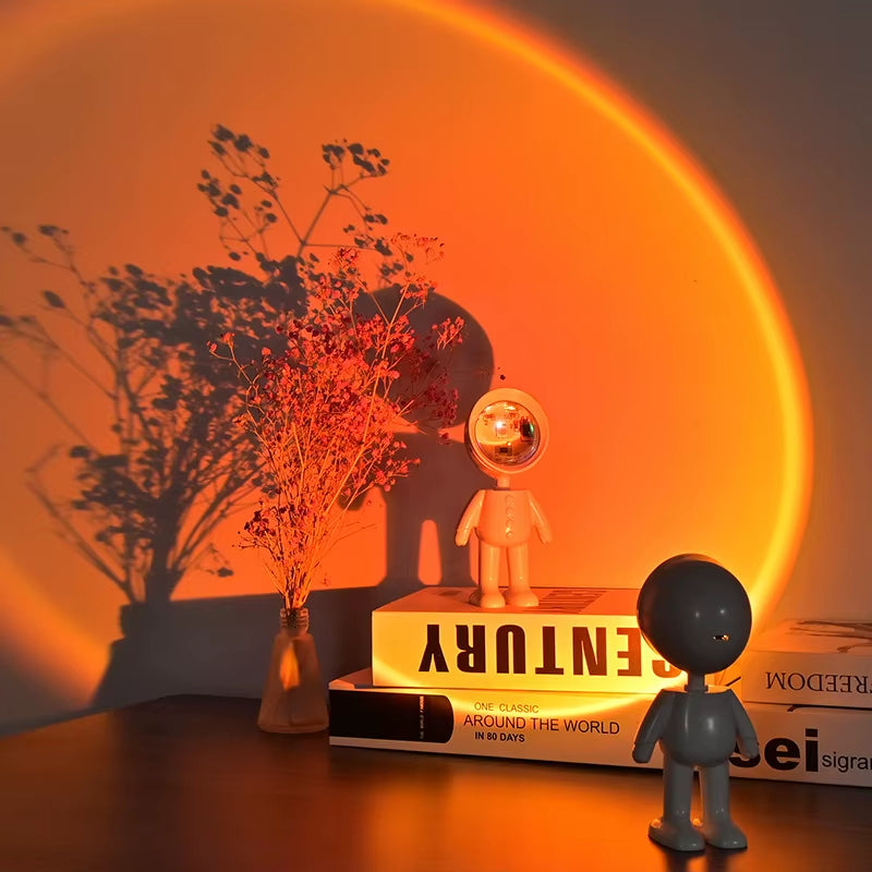 Modern Astronaut Robot Night Light Rainbow Projection Sunset Lamp for Bedroom Atmosphere Battery Operated Embedded Infinite